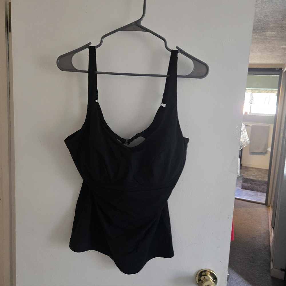Athleta Tankini Top